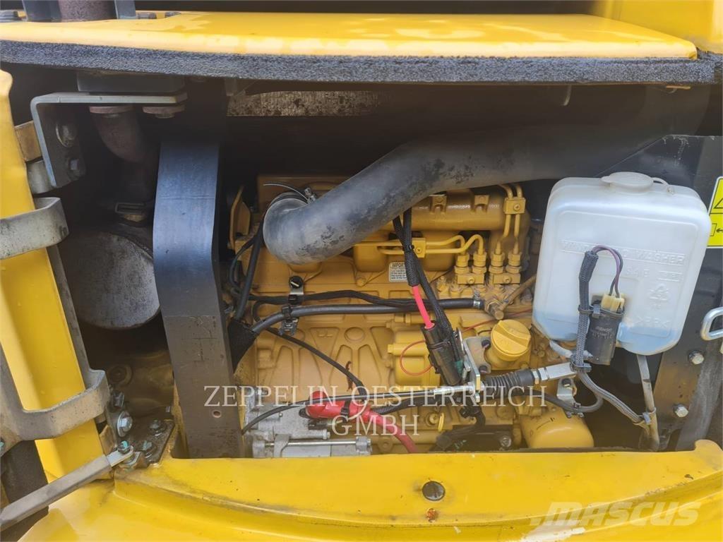 CAT 305.5E2CR Vikšriniai ekskavatoriai