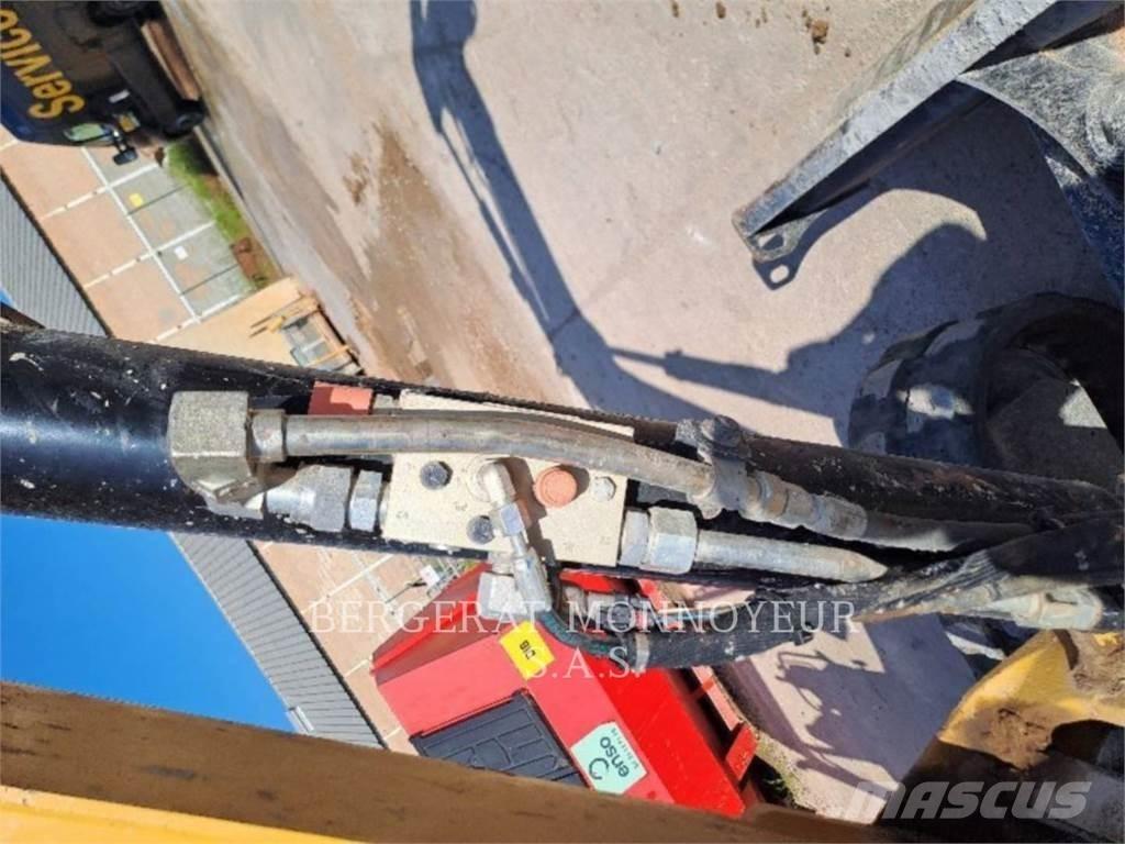 CAT 305E2 Vikšriniai ekskavatoriai