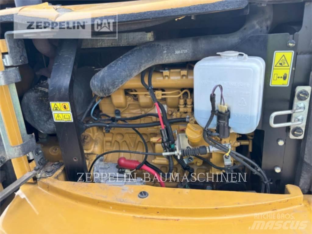 CAT 305ECR Vikšriniai ekskavatoriai