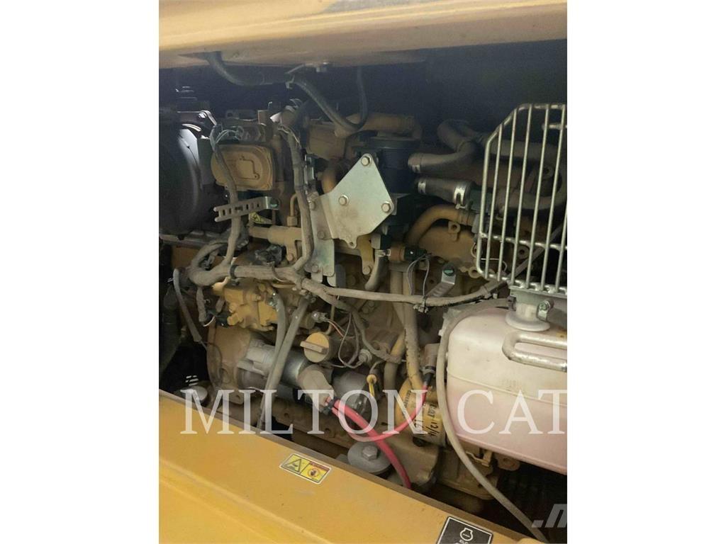 CAT 308 Vikšriniai ekskavatoriai