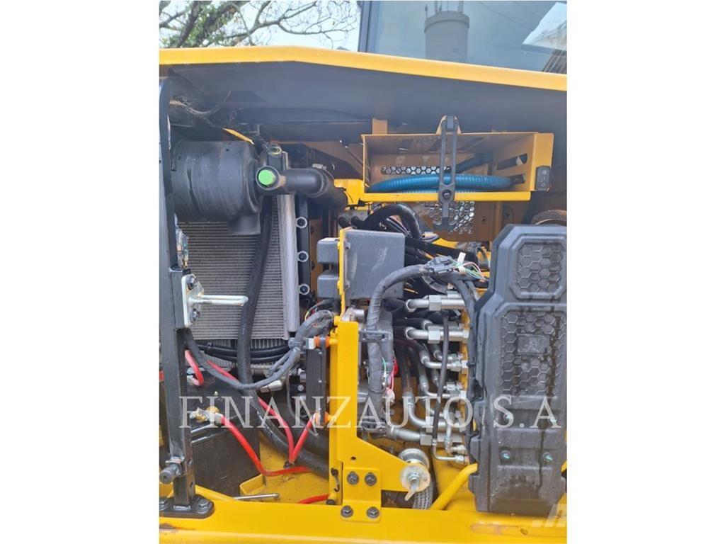 CAT 310 Vikšriniai ekskavatoriai