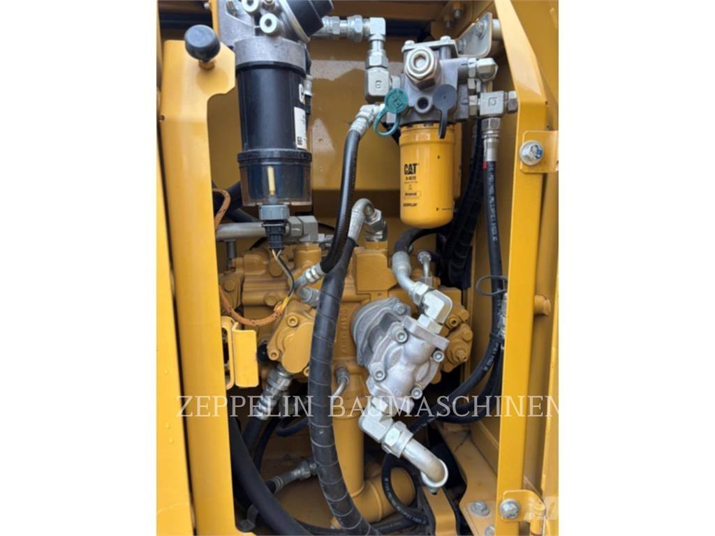 CAT 311FLRR Vikšriniai ekskavatoriai