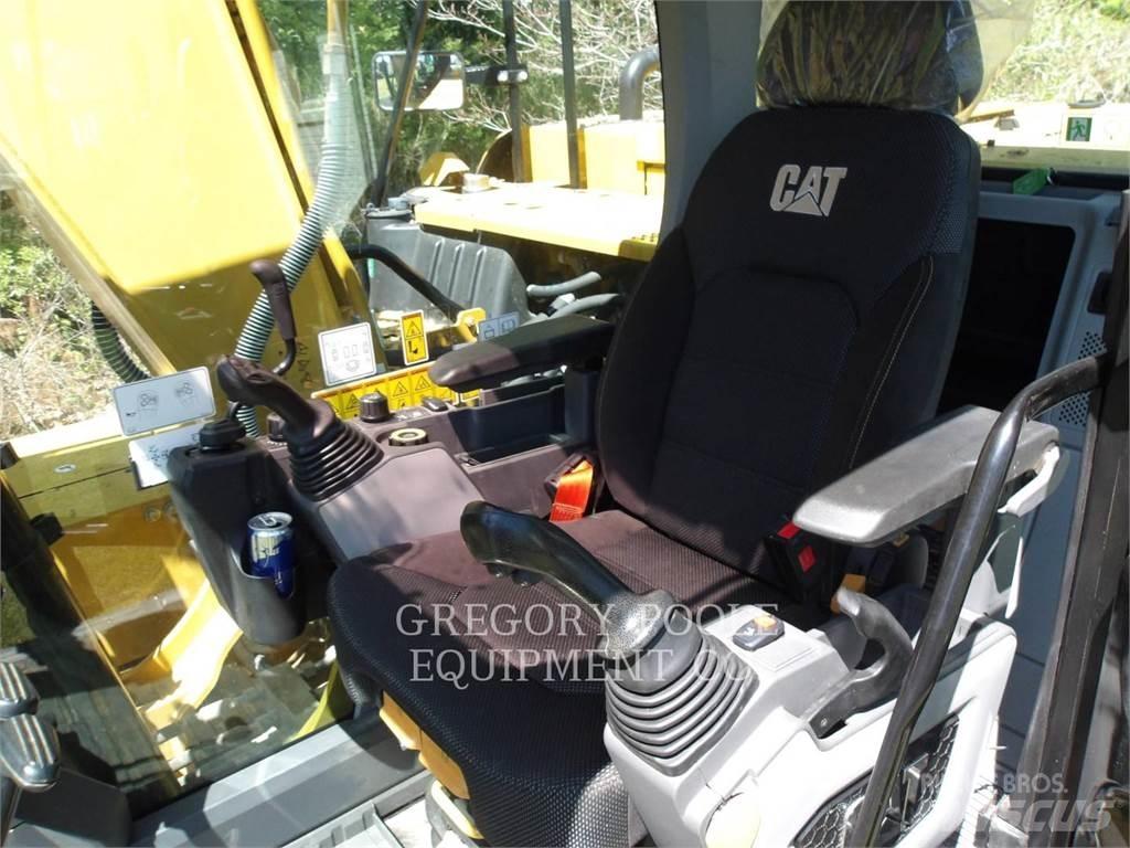 CAT 313 Vikšriniai ekskavatoriai