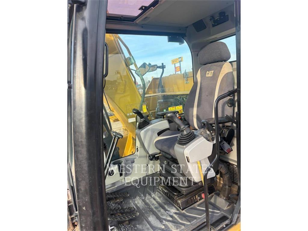 CAT 313F Vikšriniai ekskavatoriai