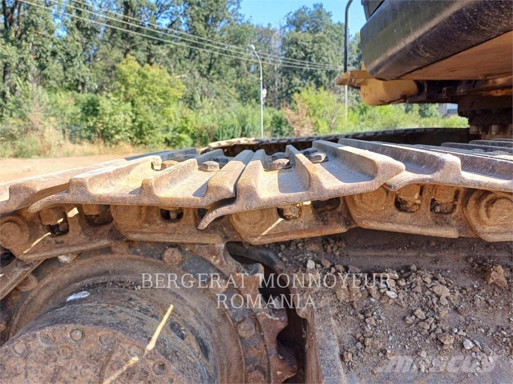 CAT 318C Vikšriniai ekskavatoriai