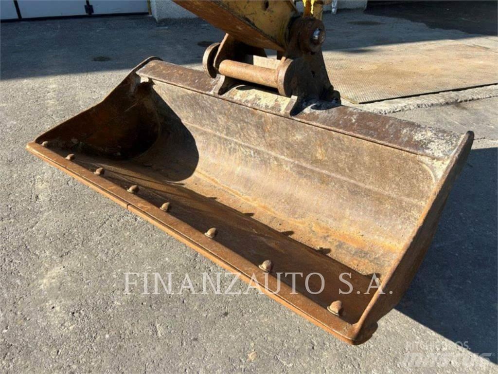 CAT 318F Vikšriniai ekskavatoriai