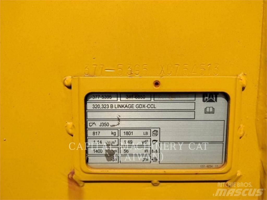 CAT 320 Kaušai