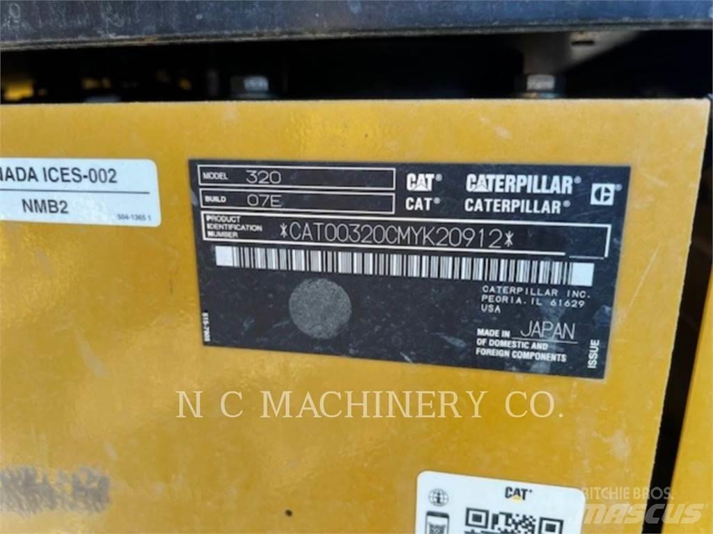 CAT 320 Vikšriniai ekskavatoriai
