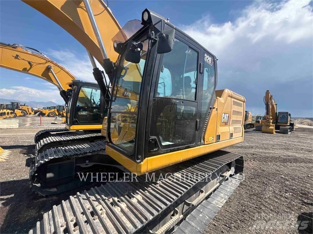 CAT 320 Vikšriniai ekskavatoriai