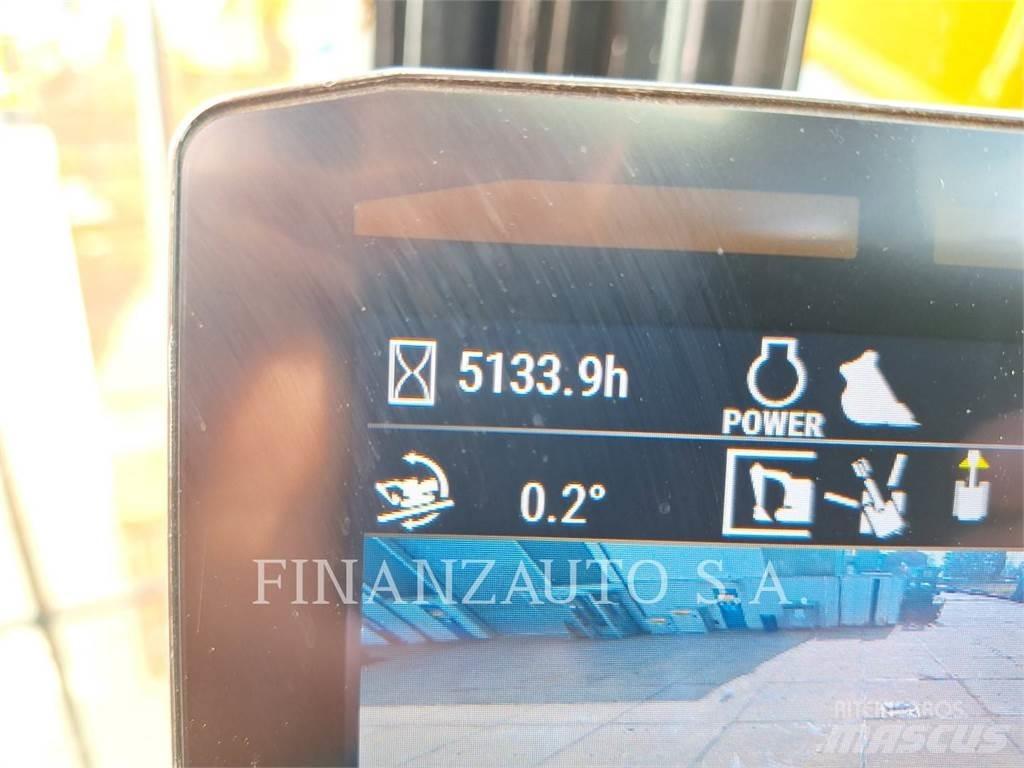 CAT 320 Vikšriniai ekskavatoriai