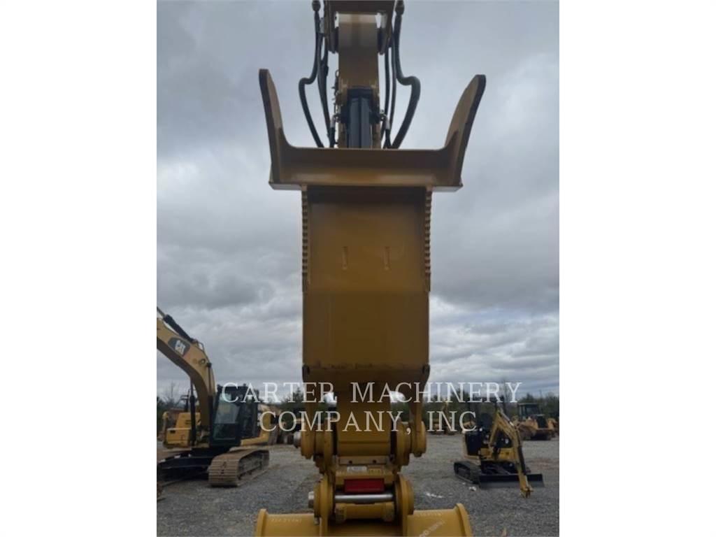 CAT 320 Vikšriniai ekskavatoriai