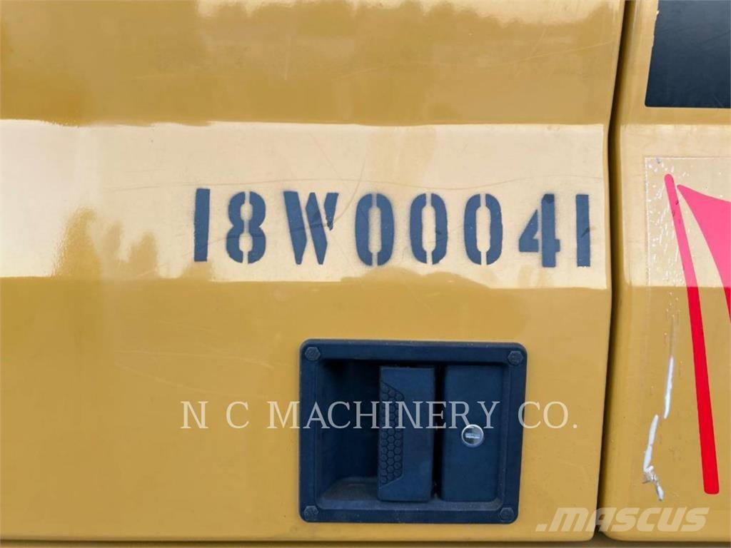 CAT 320 Vikšriniai ekskavatoriai