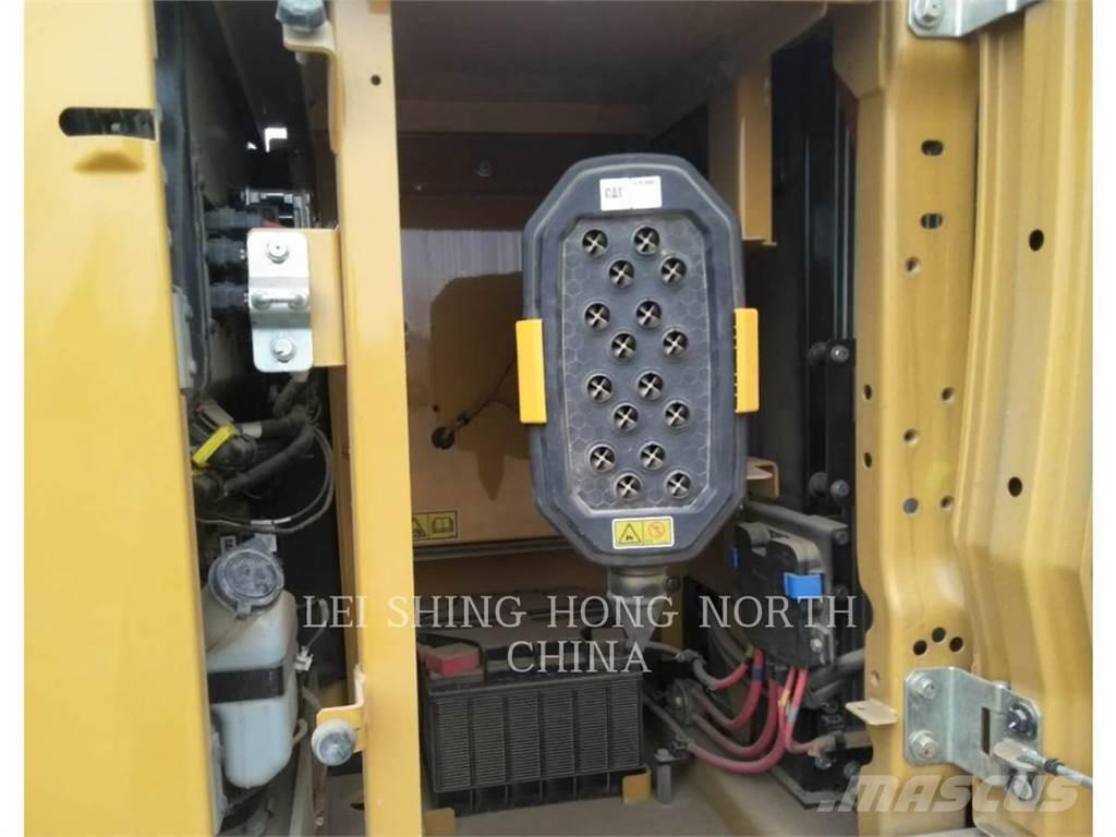 CAT 320-07 Vikšriniai ekskavatoriai