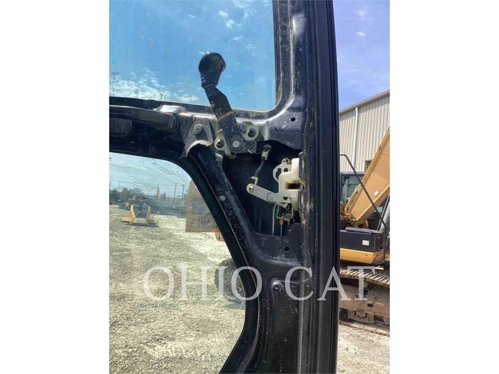 CAT 320 STD Vikšriniai ekskavatoriai