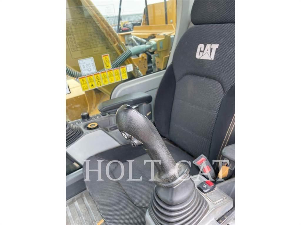 CAT 320 TC Vikšriniai ekskavatoriai