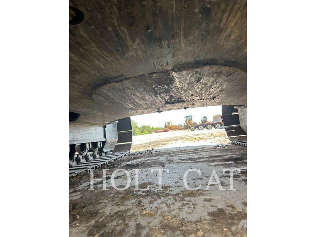 CAT 320 TC Vikšriniai ekskavatoriai