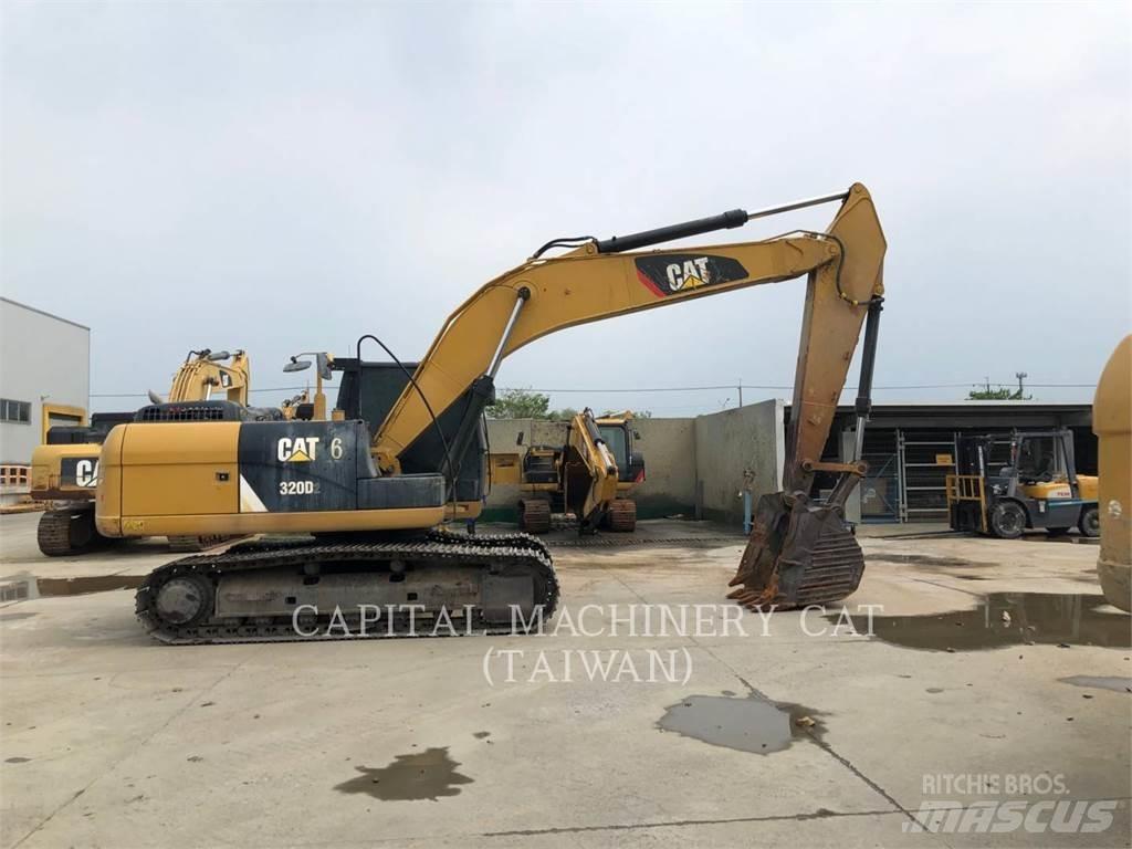CAT 320D2 Vikšriniai ekskavatoriai