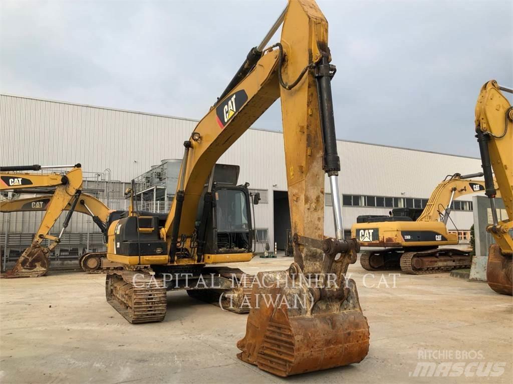 CAT 320D2 Vikšriniai ekskavatoriai