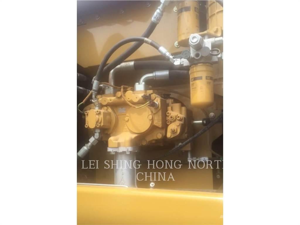 CAT 320D2 Vikšriniai ekskavatoriai