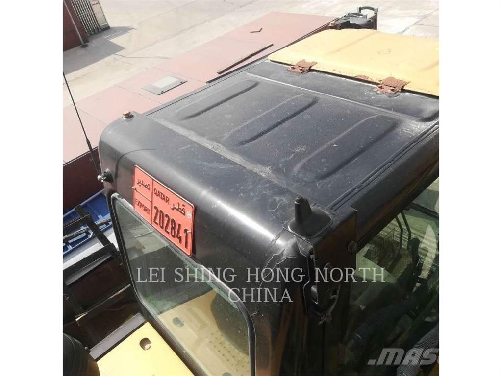 CAT 320D2L Vikšriniai ekskavatoriai