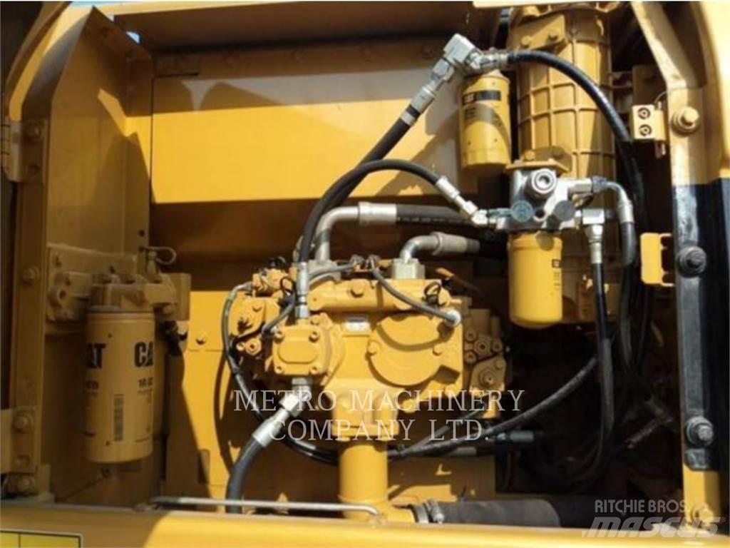 CAT 320DGC Vikšriniai ekskavatoriai
