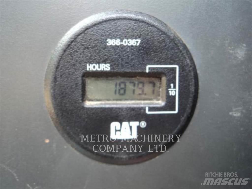 CAT 320DGC Vikšriniai ekskavatoriai