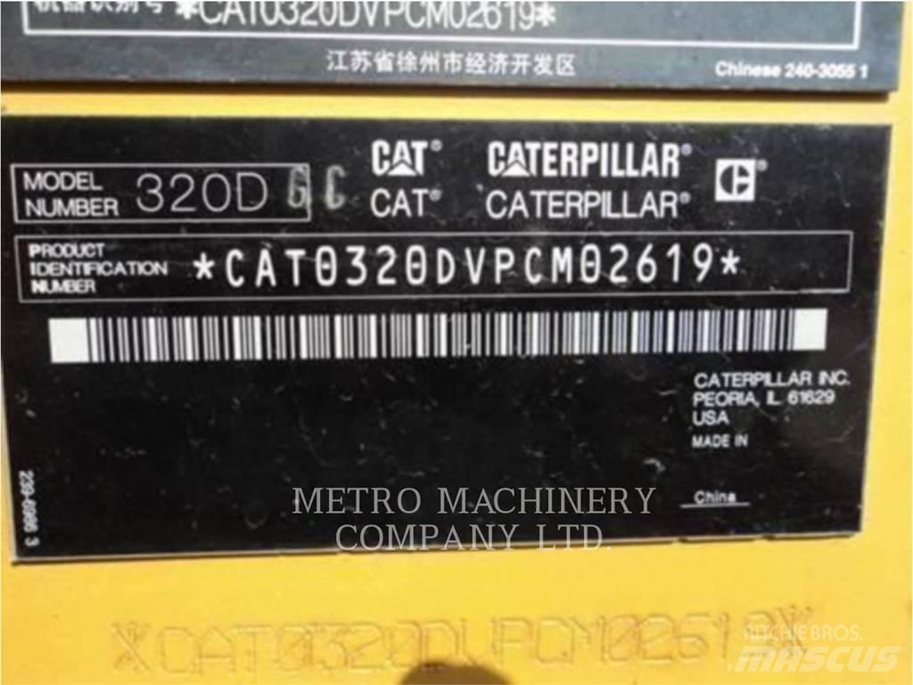 CAT 320DGC Vikšriniai ekskavatoriai