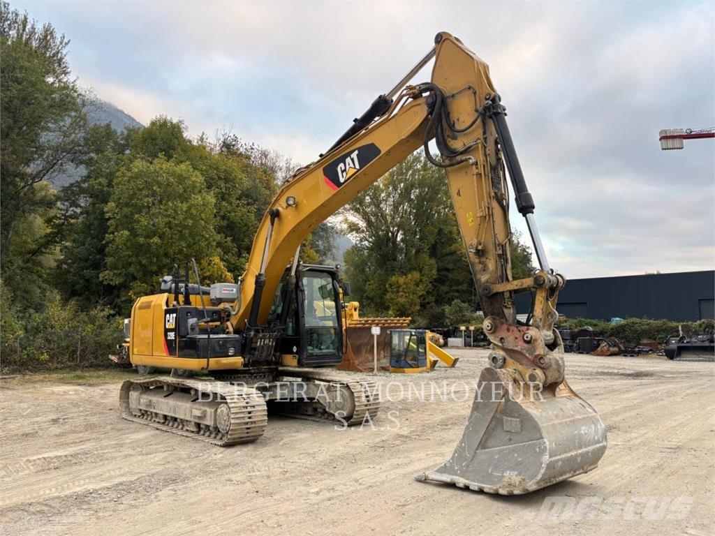 CAT 320E Vikšriniai ekskavatoriai