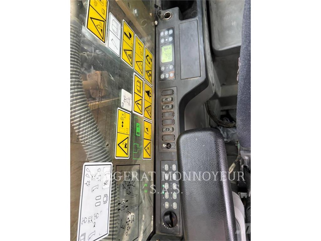 CAT 320E Vikšriniai ekskavatoriai