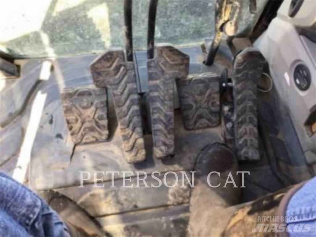 CAT 320F Vikšriniai ekskavatoriai