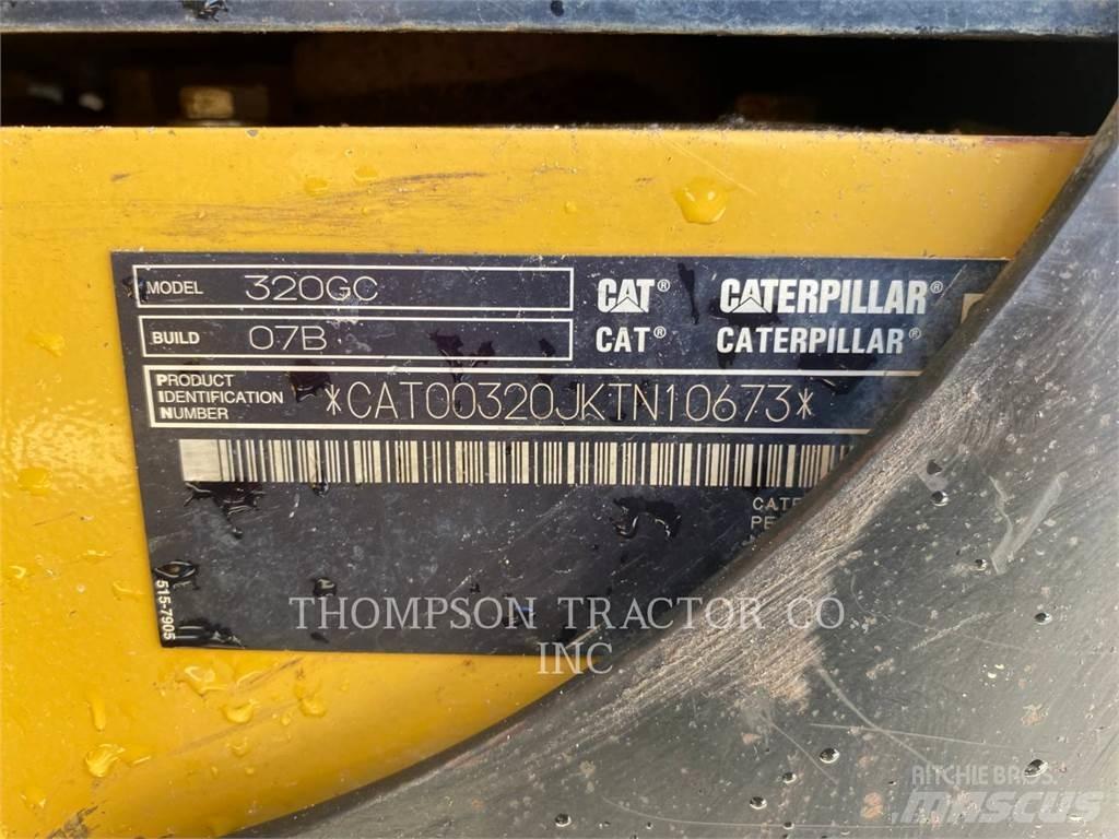 CAT 320GC Vikšriniai ekskavatoriai