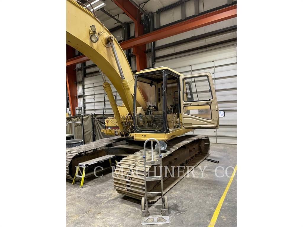 CAT 320L Vikšriniai ekskavatoriai