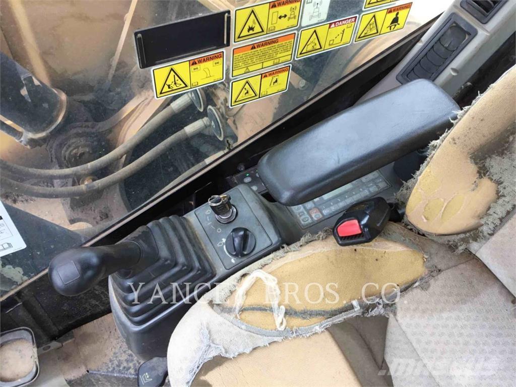 CAT 321DLCR Vikšriniai ekskavatoriai