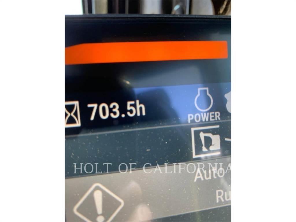 CAT 323 Vikšriniai ekskavatoriai