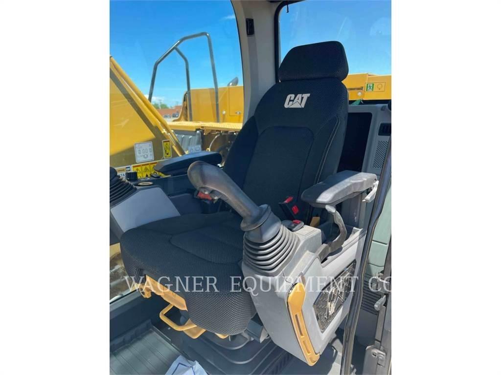 CAT 323 Vikšriniai ekskavatoriai