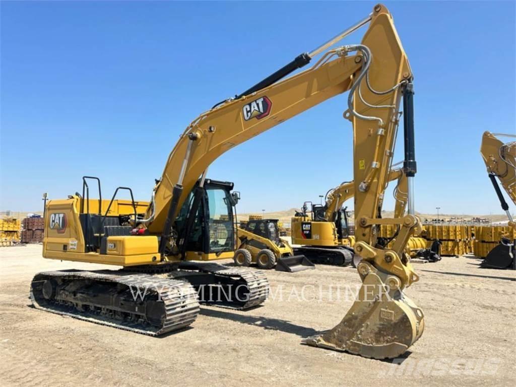 CAT 323 Vikšriniai ekskavatoriai