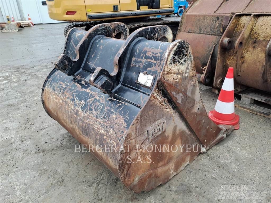 CAT 323 Vikšriniai ekskavatoriai