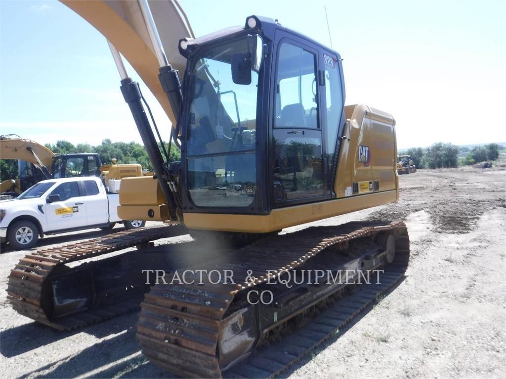 CAT 323 Vikšriniai ekskavatoriai