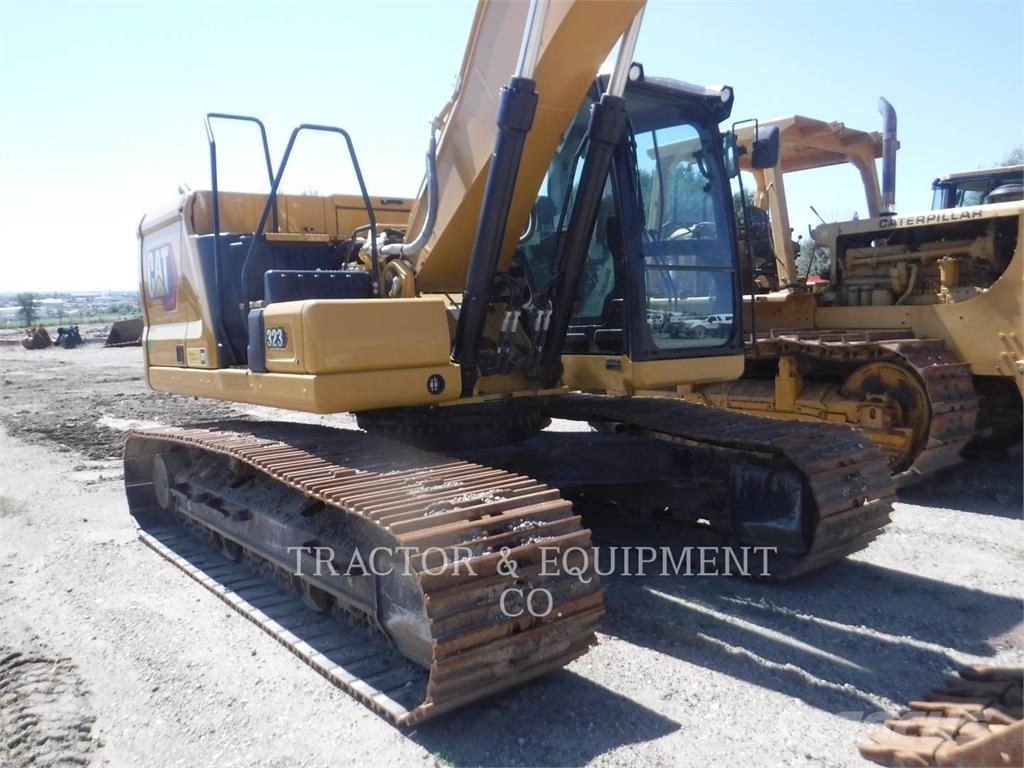 CAT 323 Vikšriniai ekskavatoriai