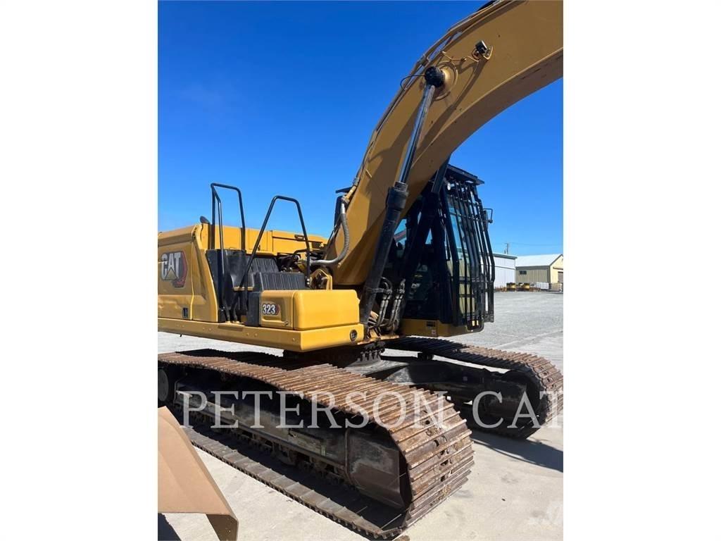 CAT 323 Vikšriniai ekskavatoriai