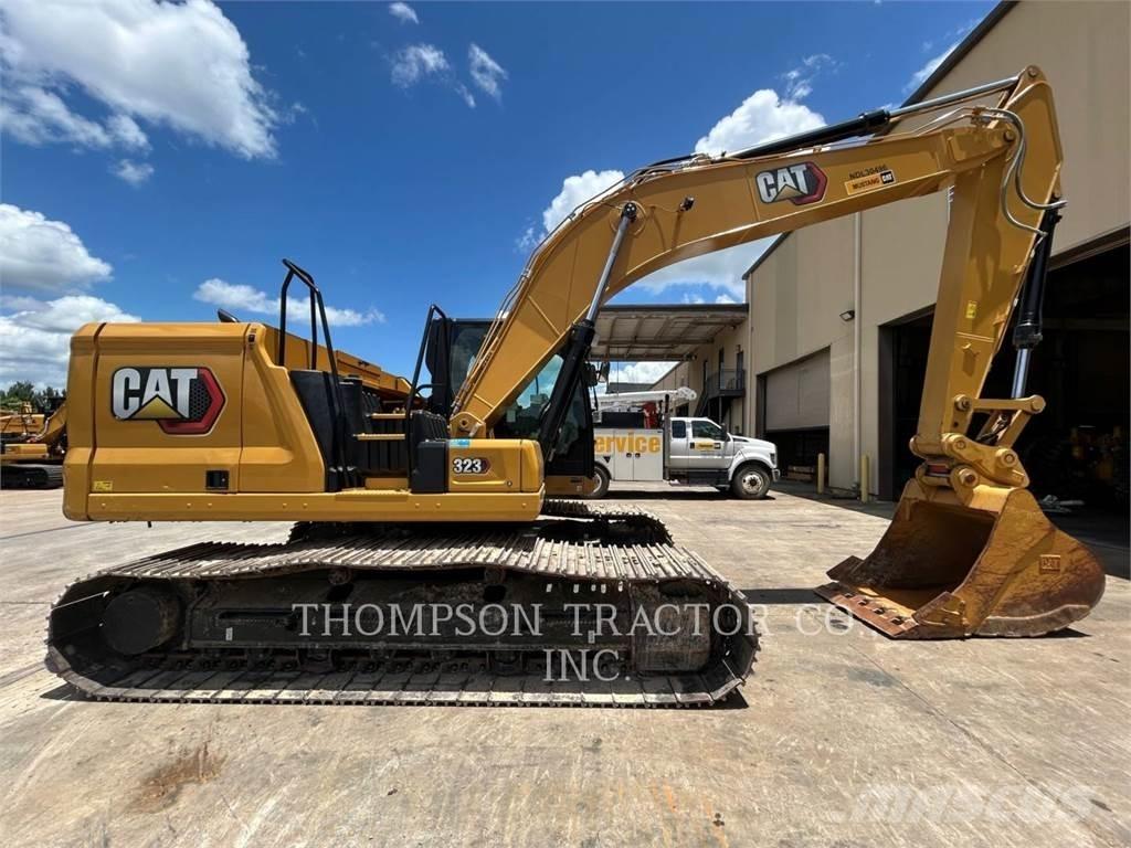 CAT 323 Vikšriniai ekskavatoriai
