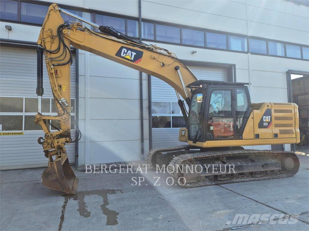CAT 323 Vikšriniai ekskavatoriai