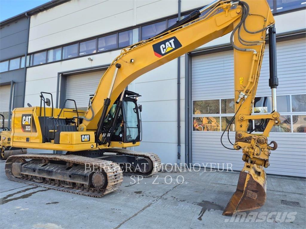 CAT 323 Vikšriniai ekskavatoriai
