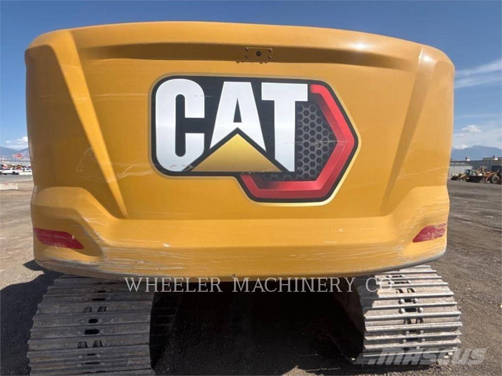 CAT 323 Vikšriniai ekskavatoriai