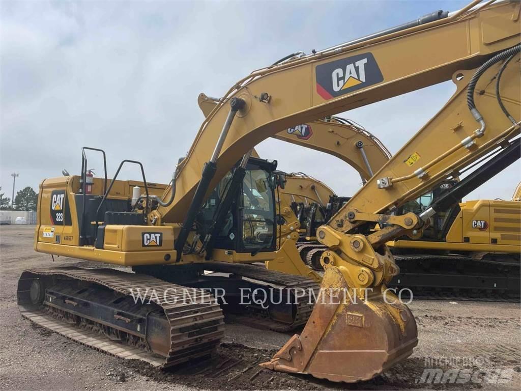 CAT 323 Vikšriniai ekskavatoriai