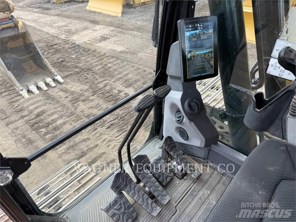 CAT 323 Vikšriniai ekskavatoriai