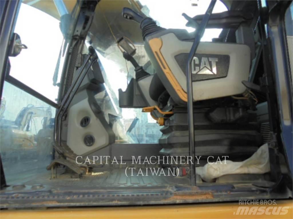 CAT 323-07 Vikšriniai ekskavatoriai