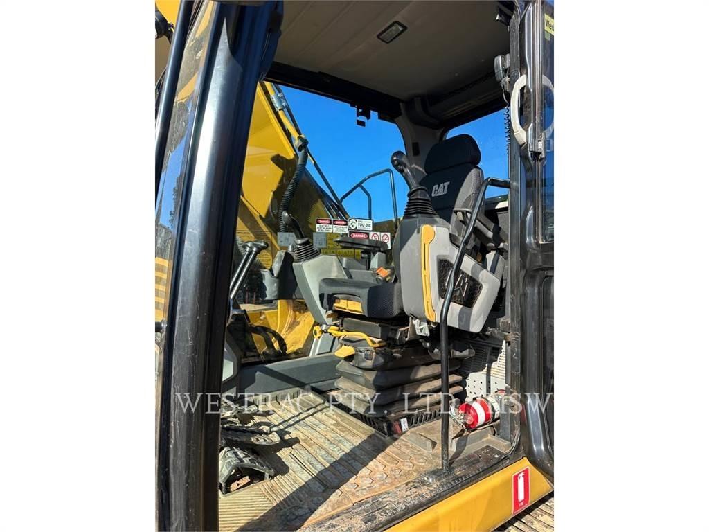 CAT 323-07 Vikšriniai ekskavatoriai