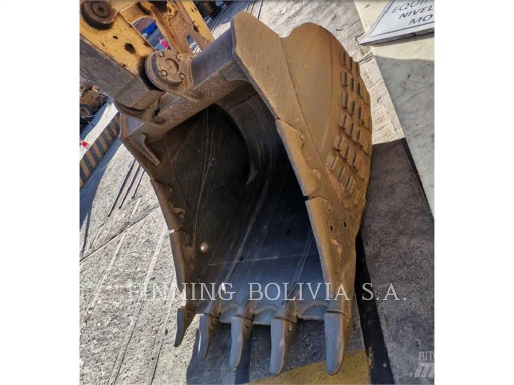CAT 323-07 Vikšriniai ekskavatoriai