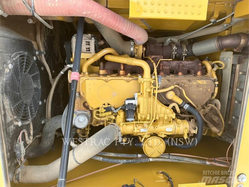 CAT 323-07 Vikšriniai ekskavatoriai